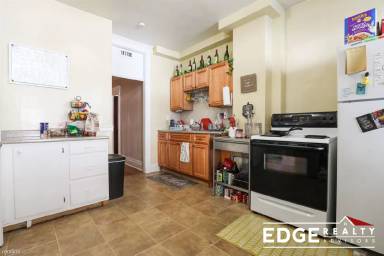 Main picture of 1713 Commonwealth Ave