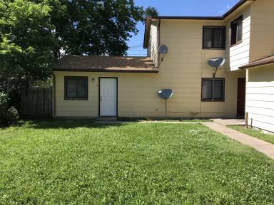 Main picture of 616 E Division St