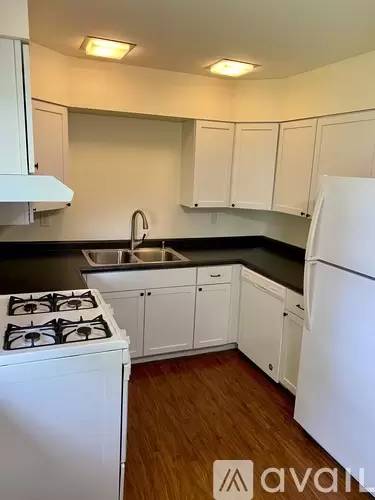 Main picture of 906 N Taylor St