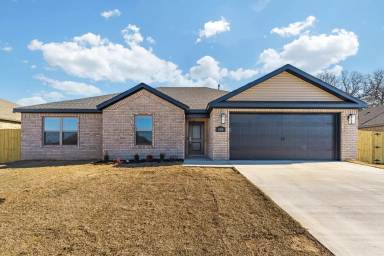 Main picture of 405 Silvaner St