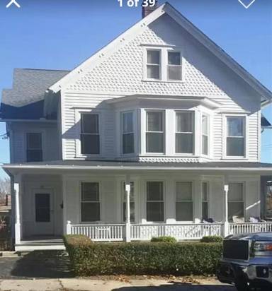 Main picture of 90 Rockwell St