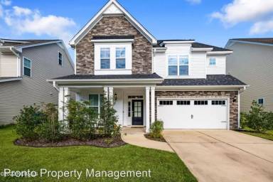 Main picture of 723 Antler Dr