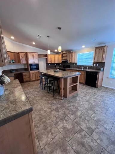 Main picture of 606 Rackler St