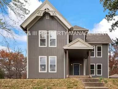 Main picture of 718 Michigan Ave