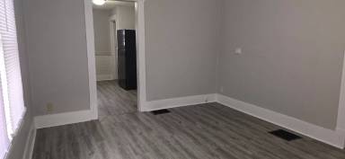Main picture of 1312 E Logan St