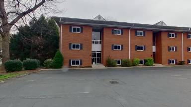 Main picture of 400 Queens Rd