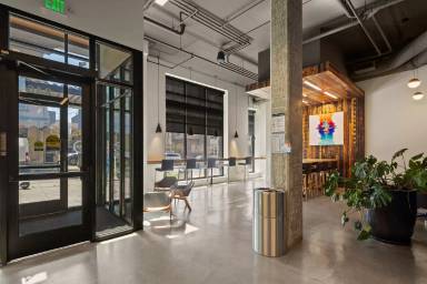 Main picture of 840 E Denny Way