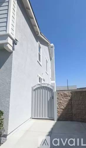 Main picture of 8418 Lourenco Ln