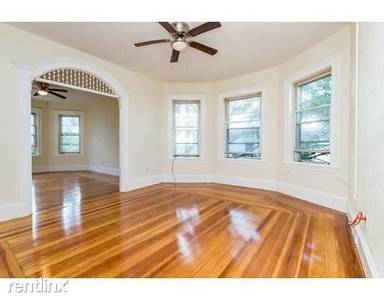Main picture of 24 Bellingham Ave