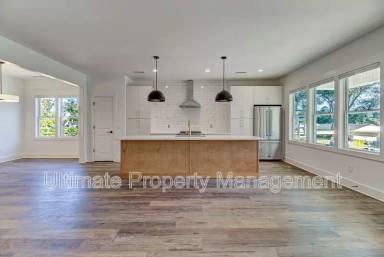 Main picture of 213 Myrtle Ave