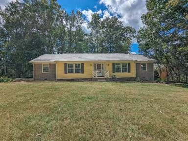 Main picture of 5000 Cedarwood Dr