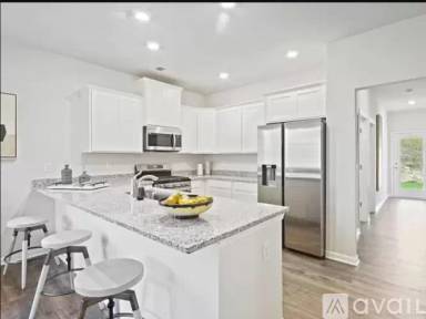 Main picture of 101 Paddock Glen Dr