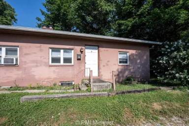 Main picture of 524 W 23rd St