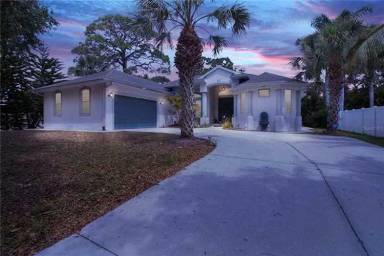 Main picture of 208 Pine Rd