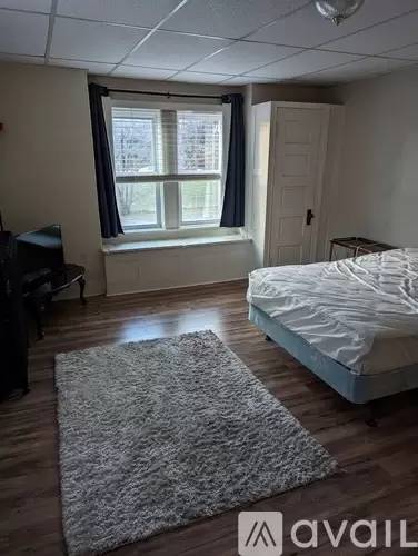 Main picture of 938 Maple Ave