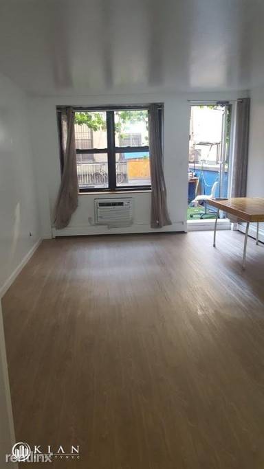 Main picture of 113 Eldridge St