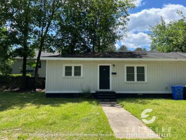 Main picture of 1909 White St