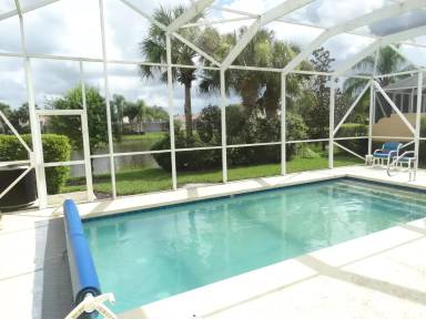 Main picture of 7923 Valentina Ct