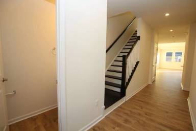 Main picture of 390 Scranton Ln
