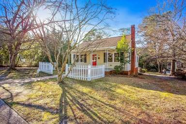 Main picture of 809 Cape Fear Ave