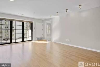 Main picture of 2 Leverington Ave