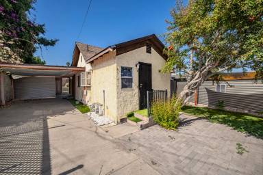 Main picture of 3041 Valle Ave