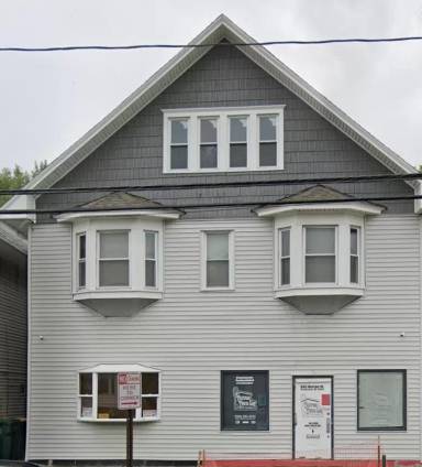 Main picture of 645 Norton Street - Up-Rear