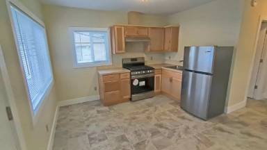 Main picture of 2950 E Main St