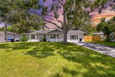 Main picture of 2221 Calexico Way S