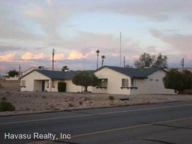 Main picture of 2967 Chemehuevi Blvd