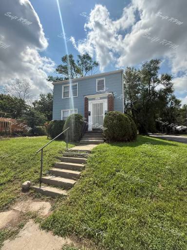Main picture of 5201 E 12th St