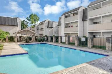 Main picture of 8435 Hearth Dr