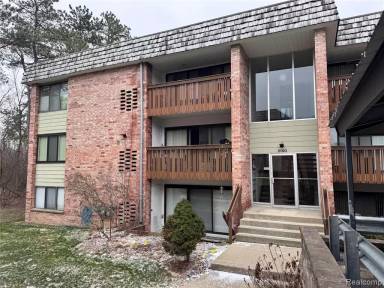 Main picture of 2150 Pauline Blvd