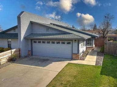 Main picture of 1003 Zephyr Ct