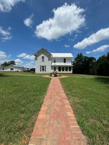 Main picture of 8148 Charlie Euliss Rd