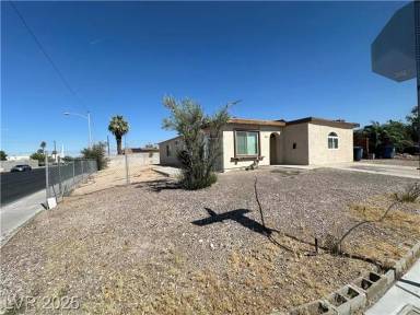 Main picture of 501 Slayton Dr