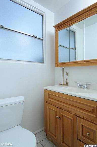 Main picture of 1231 Spazier Ave