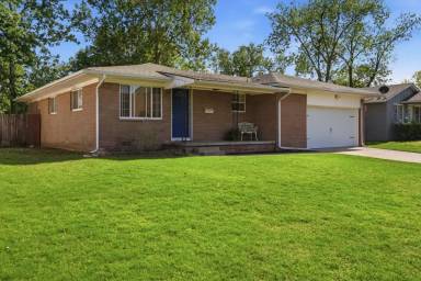 Main picture of 8936 E 33rd Pl