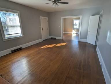 Main picture of 312 Moir St