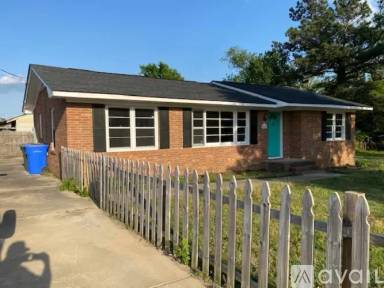Main picture of 262 Squire Ln