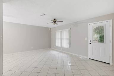 Main picture of 2659 NW 57th Pl