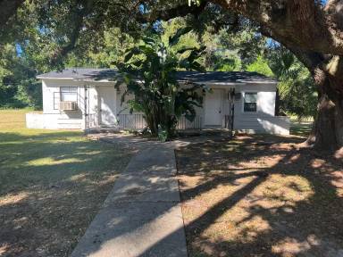 Main picture of 879 Campus Cir