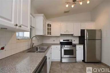 Main picture of 501 SW 17th St