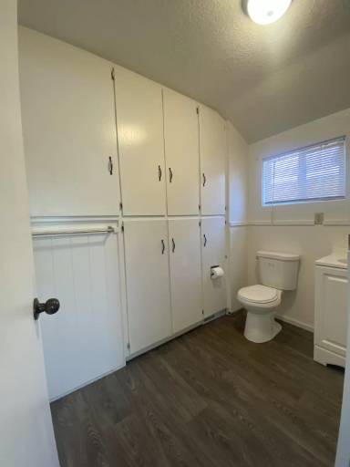 Main picture of 211 W Arizona Ave