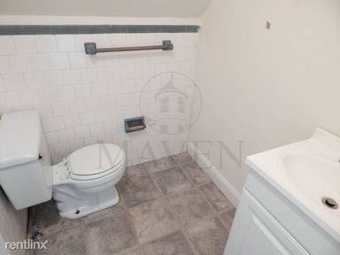 Main picture of 330 Beacon St