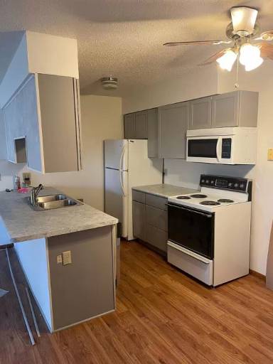 Main picture of 8935 Old Cedar Ave S
