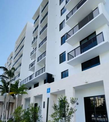Main picture of Biscayne 112