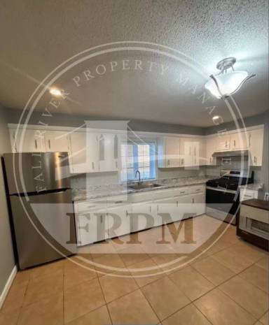 Main picture of 880 King Philip St