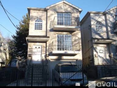 Main picture of 66 Telford St