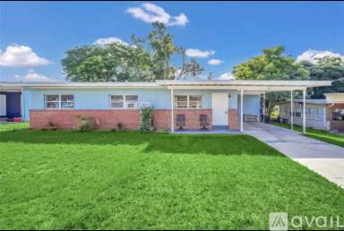Main picture of 122 Edgewater Dr